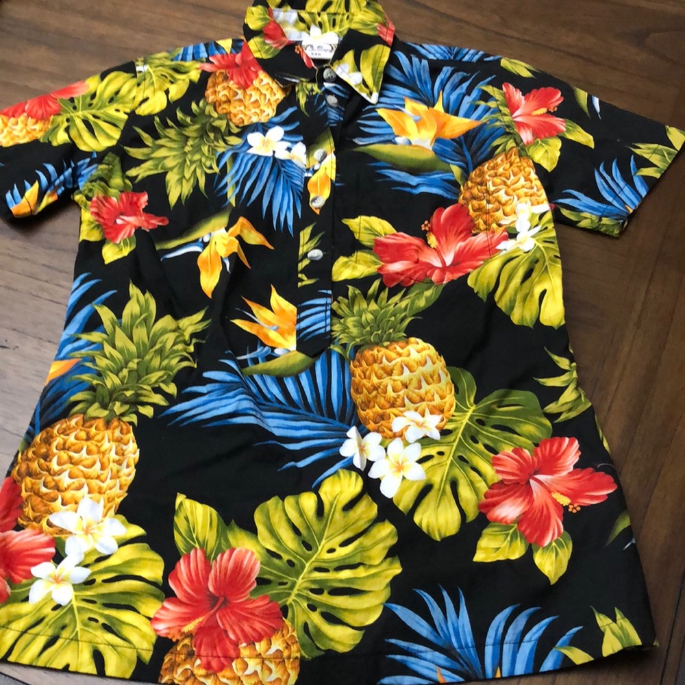 Go Barefoot Hawaiian. Half button up, tapered.